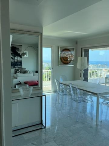 Apartment Penthouse 100m2 Avec 2 Et Terrasse 80m2 Cannes